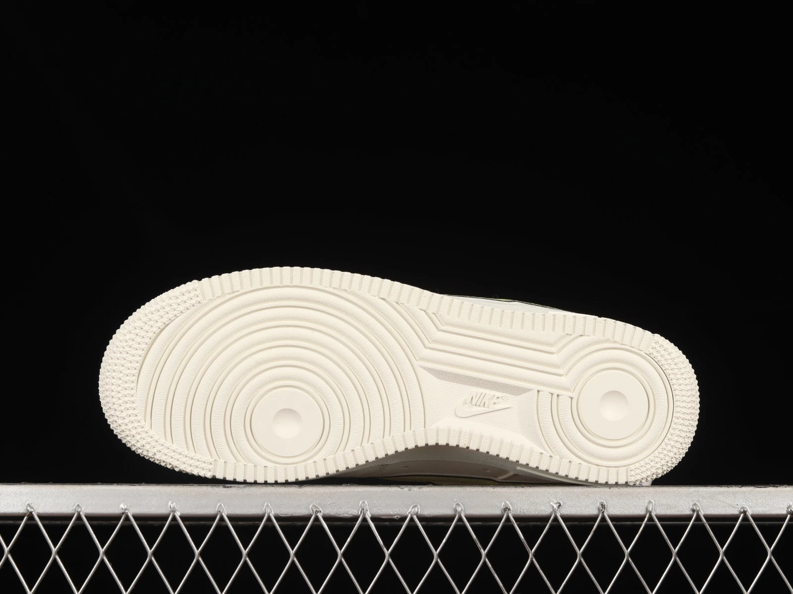 Nike Air Force 1 07 Low Cream Metallic Gold Green Sail MN5696-109 - Image 4