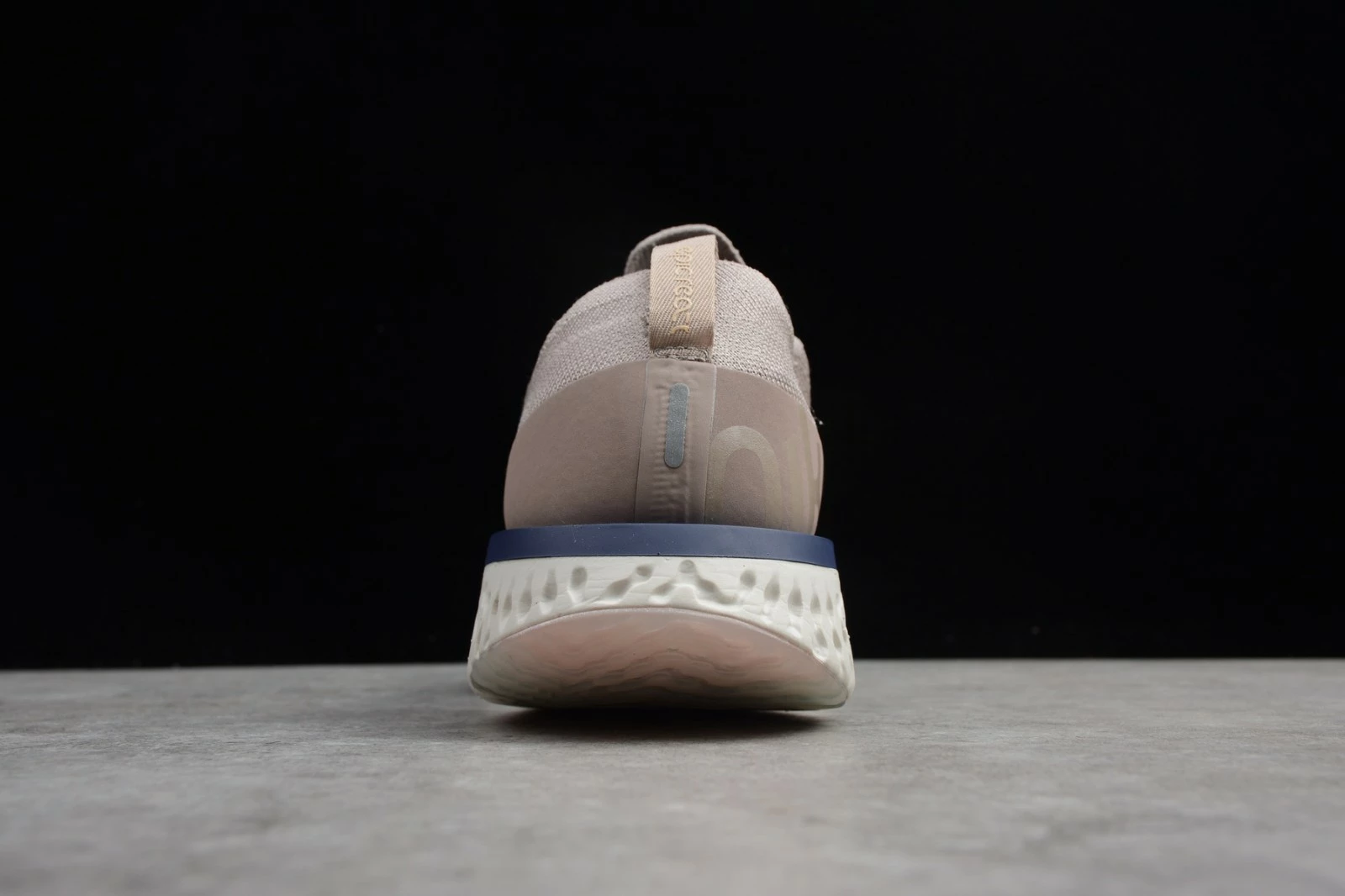 Nike Epic React Diffused Taupe Blue Void Running Shoes AQ0067 201 - Image 4