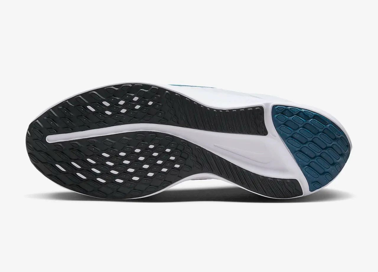 Nike Quest 5 White Valerian Blue Light Crimson Black DD0204-101 - Image 5